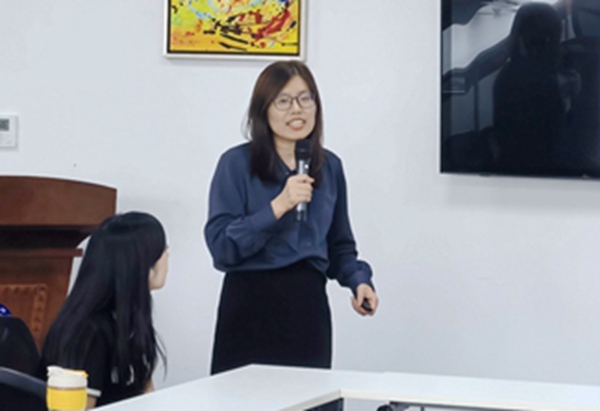 周政瑜.jpg